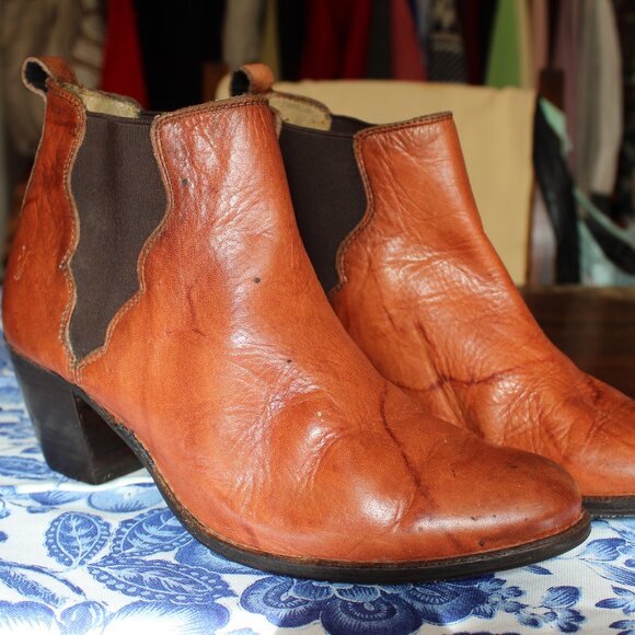 Frye Western Booties Size 9.5 Women's Leather British Tan Stacked Heel EUC Cute! - Picture 16 of 16